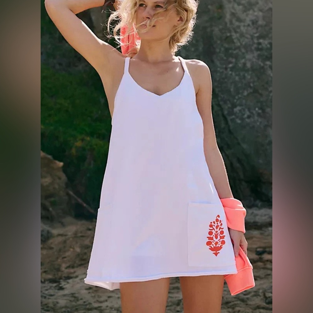 NWT Free People movement Hot Shot logo mini Dress Size medium